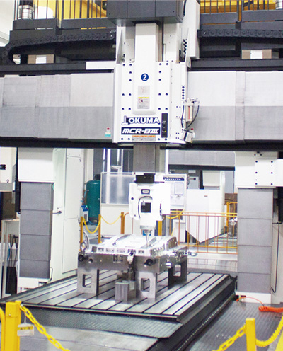 Fresado de alta velocidad de de cinco ejes gr&uacute;a de caballete 